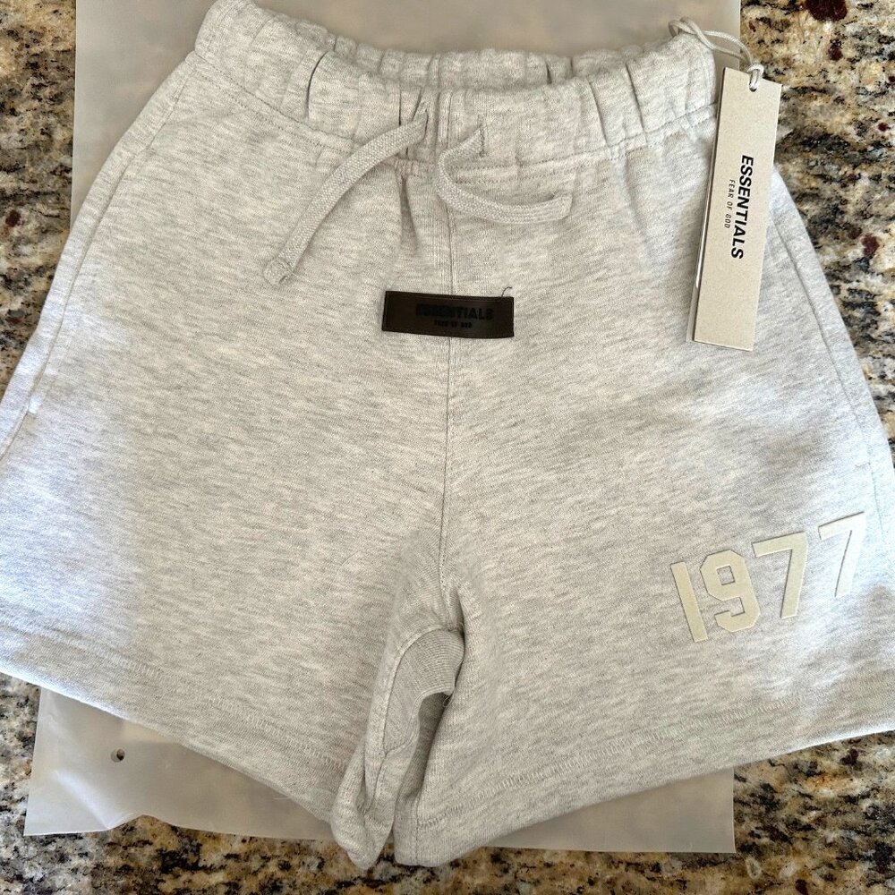 NWT Essentials Fear of God Boy's Sweatshorts, Light Oatmeal, Size S (6/7)